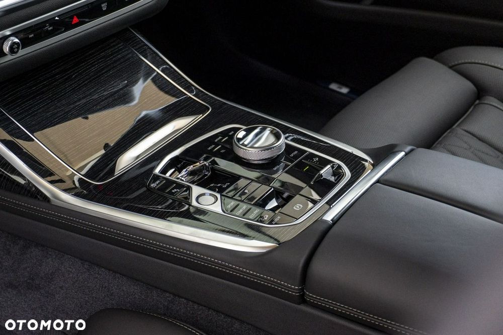 BMW X7 - 20