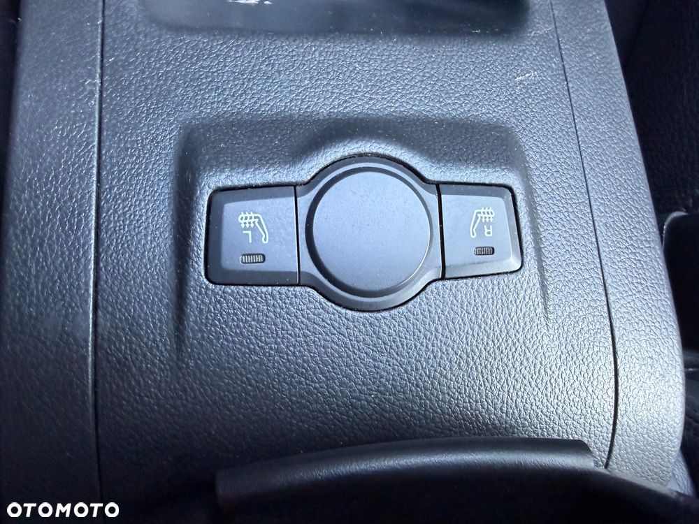 Chevrolet Captiva 2.0 4WD 7 Sitzer Automatik LT Exclusive - 13