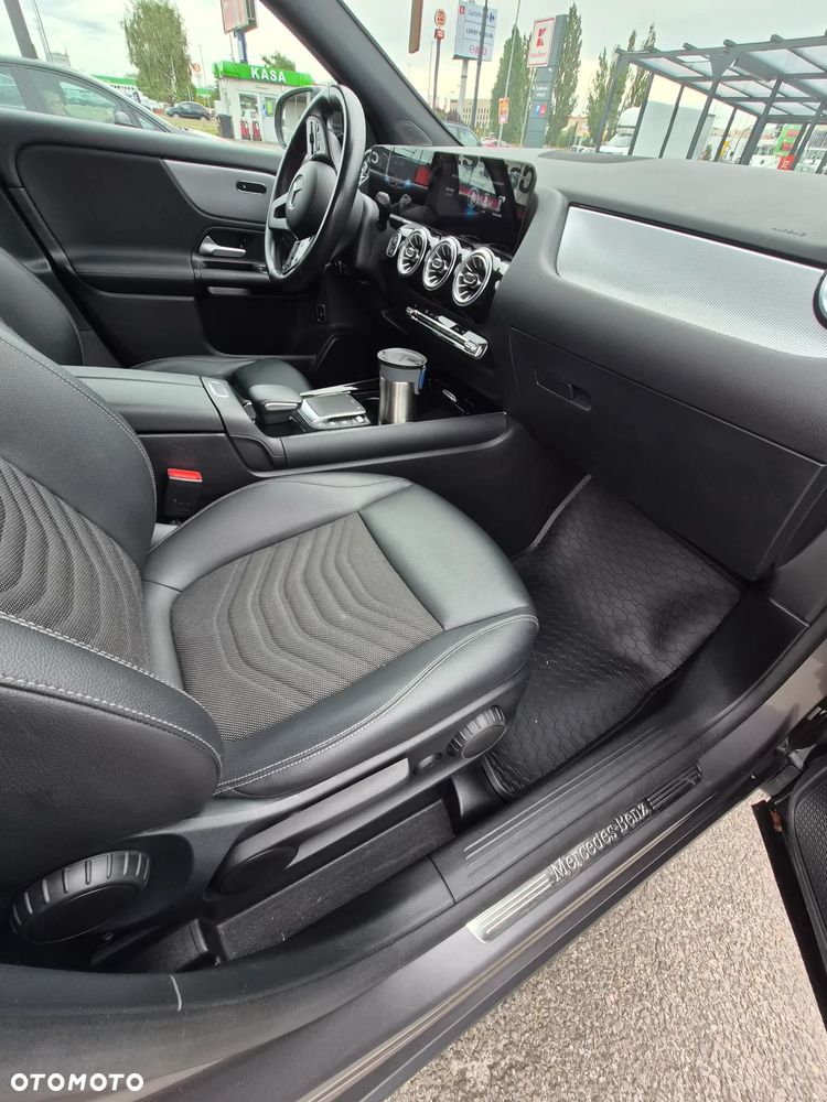 Mercedes-Benz GLA 200 Business Edition - 10