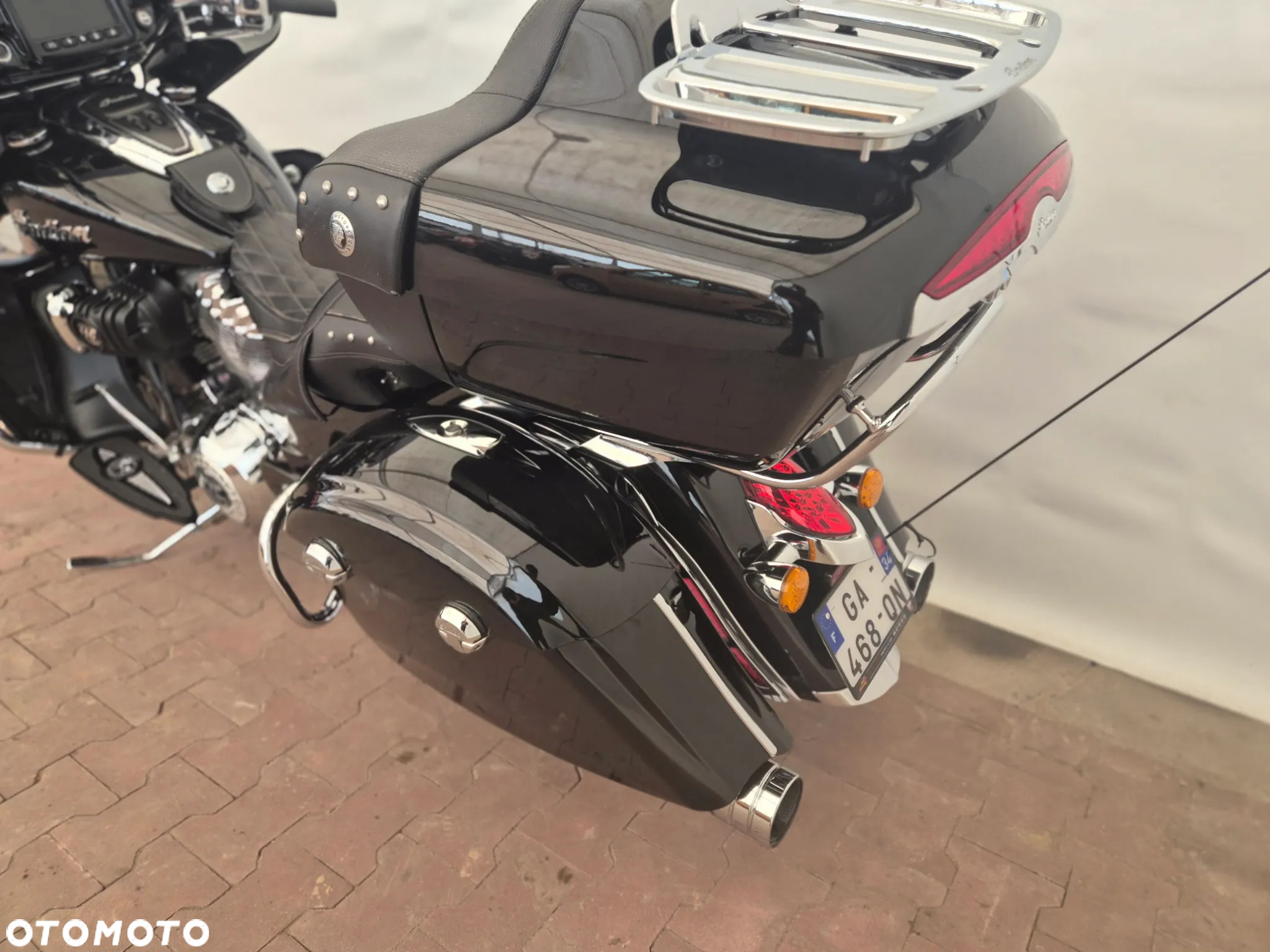 Indian Roadmaster - 32