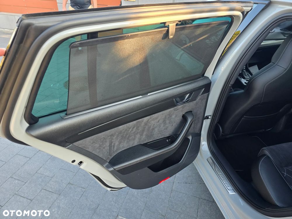 Skoda Superb 2.0 TDI 4x4 DSG Sportline - 18
