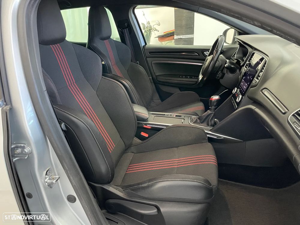 Renault Mégane 1.5 Blue dCi R.S. Line - 15