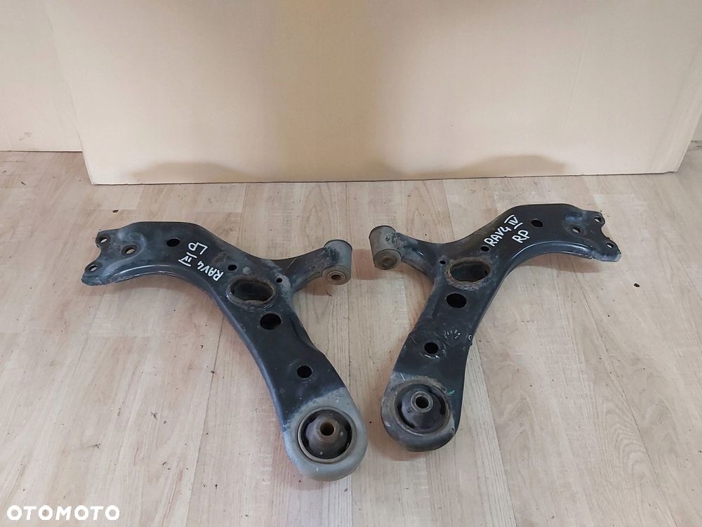 Toyota Rav4 IV wahacz przód prawy 2,5 USA - 1