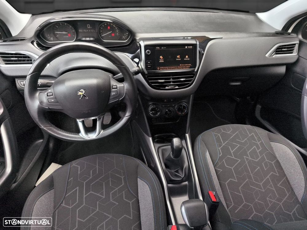 Peugeot 2008 1.2 PureTech Style - 11