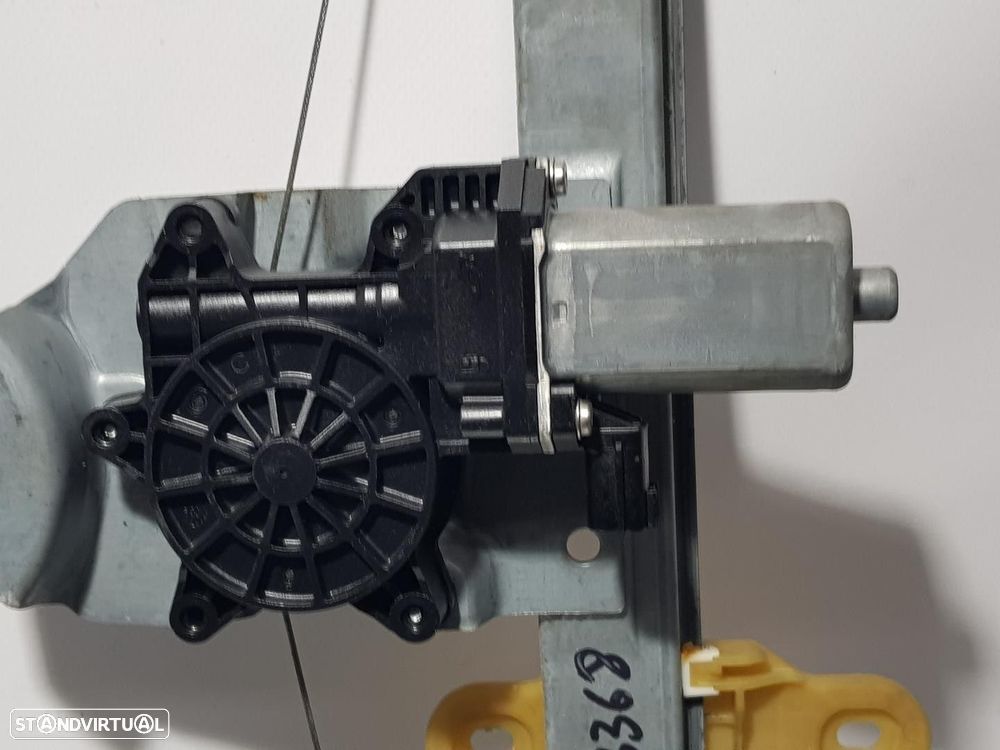 ELEVADOR DE VIDRO FRONTAL DIREITO RENAULT CLIO IV 2013 -128001071E - 2