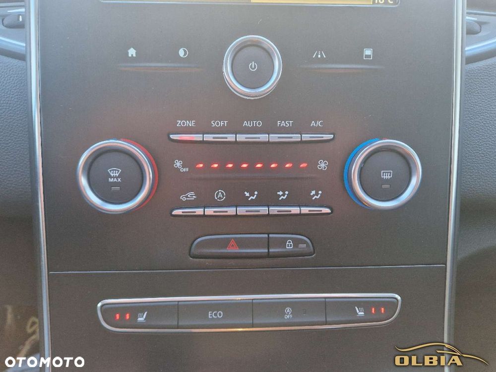 Renault Grand Scenic - 32