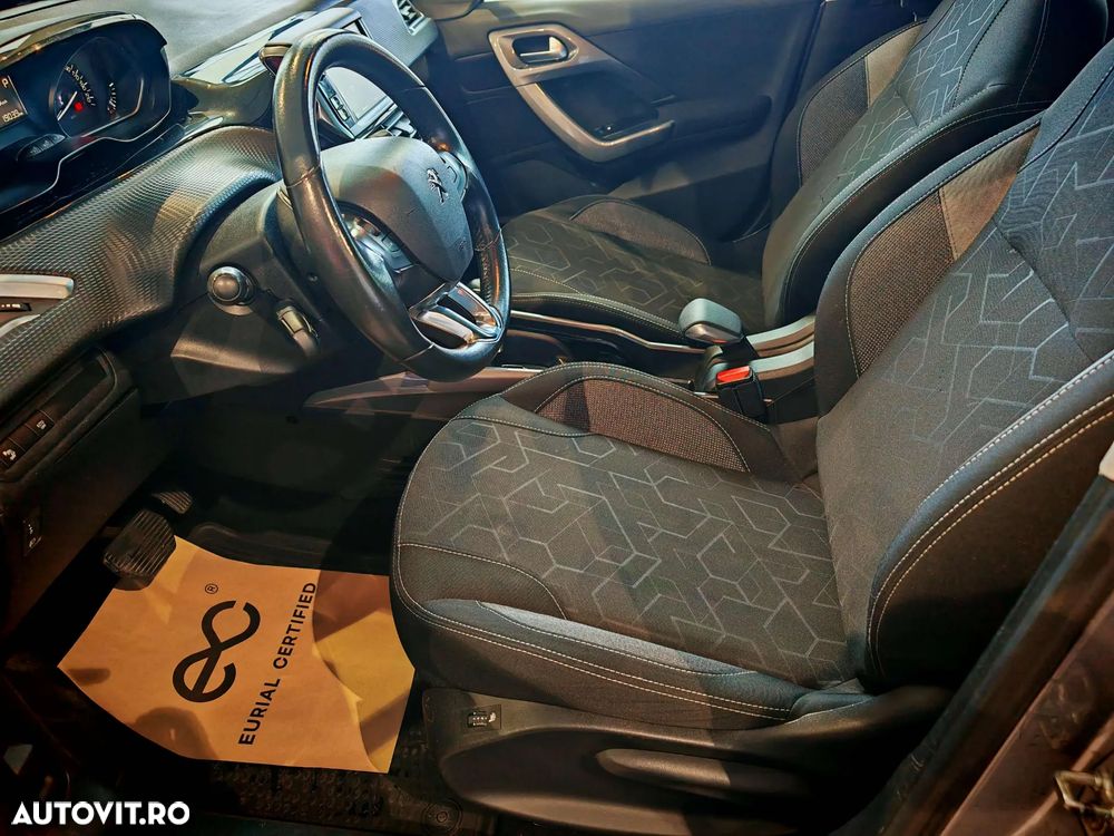 Peugeot 2008 1.2 PureTech Turbo EAT6 S&S Allure - 8