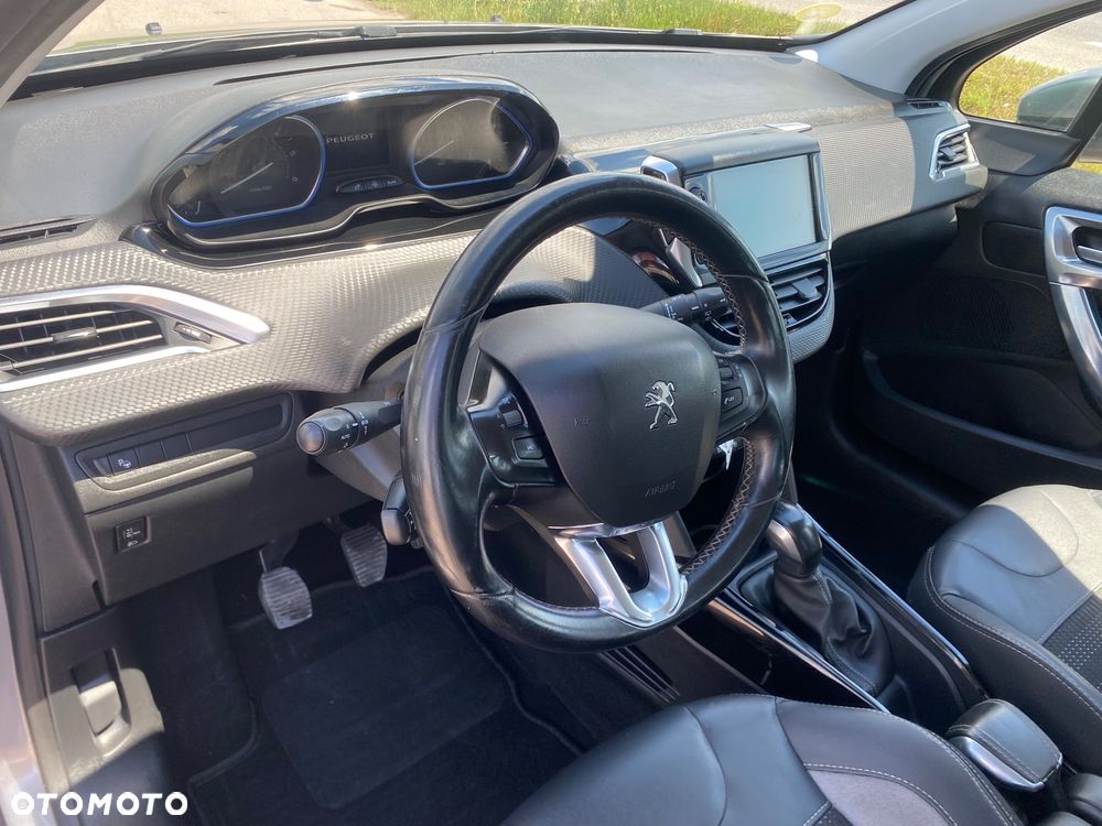 Peugeot 2008 BlueHDi 100 STOP & START Allure - 16