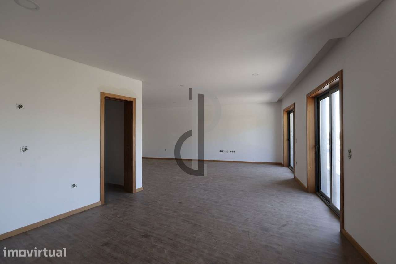 Apartamento T3 com varandas - junto ao Picoto - Grande imagem: 2/20