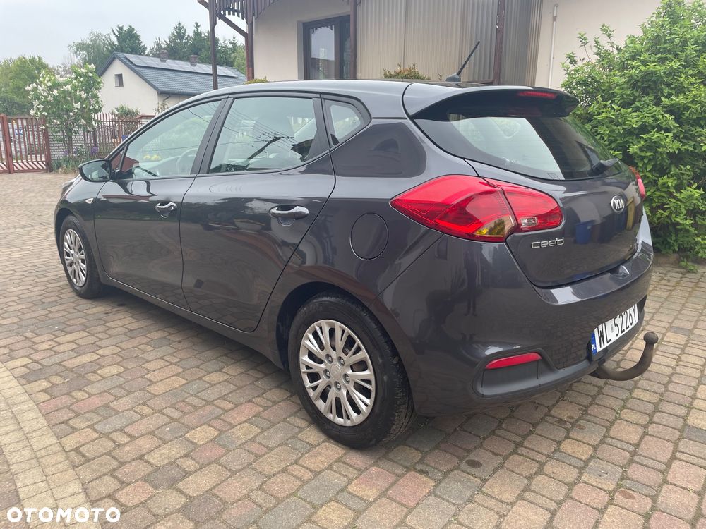 Kia Ceed 1.6 CRDi 115 ISG Vision - 4