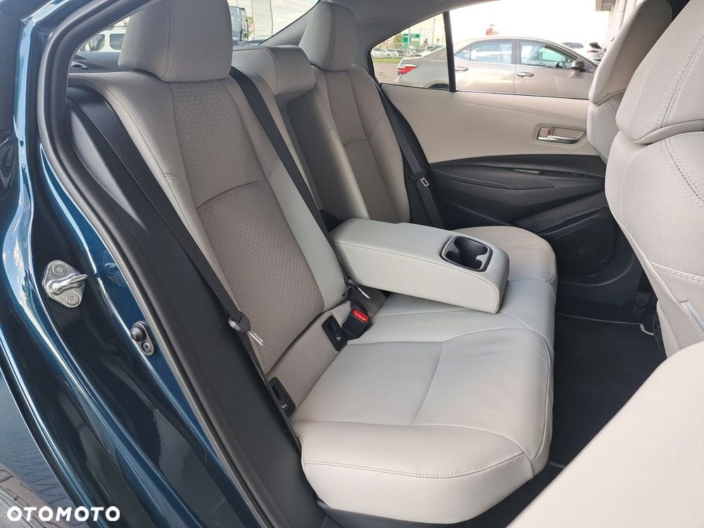 Toyota Corolla 1.8 Hybrid Executive - 24