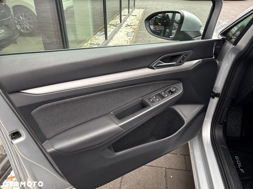 Volkswagen Golf - 10