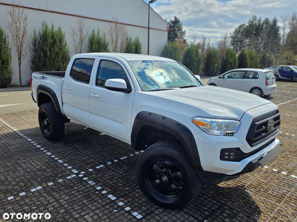 Toyota Tacoma - 5