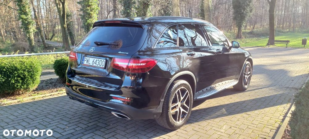 Mercedes-Benz GLC 300 4Matic 9G-TRONIC AMG Line - 4