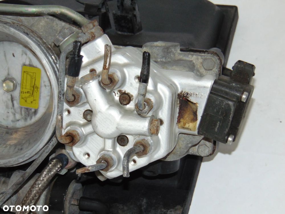 KE-Jetronic rozdzielacz paliwa 0438121049 034133353C 0438101029 Audi 100 C4 80 B4 90 Coupe Cabrio 2.3 2.3E R5 - 12