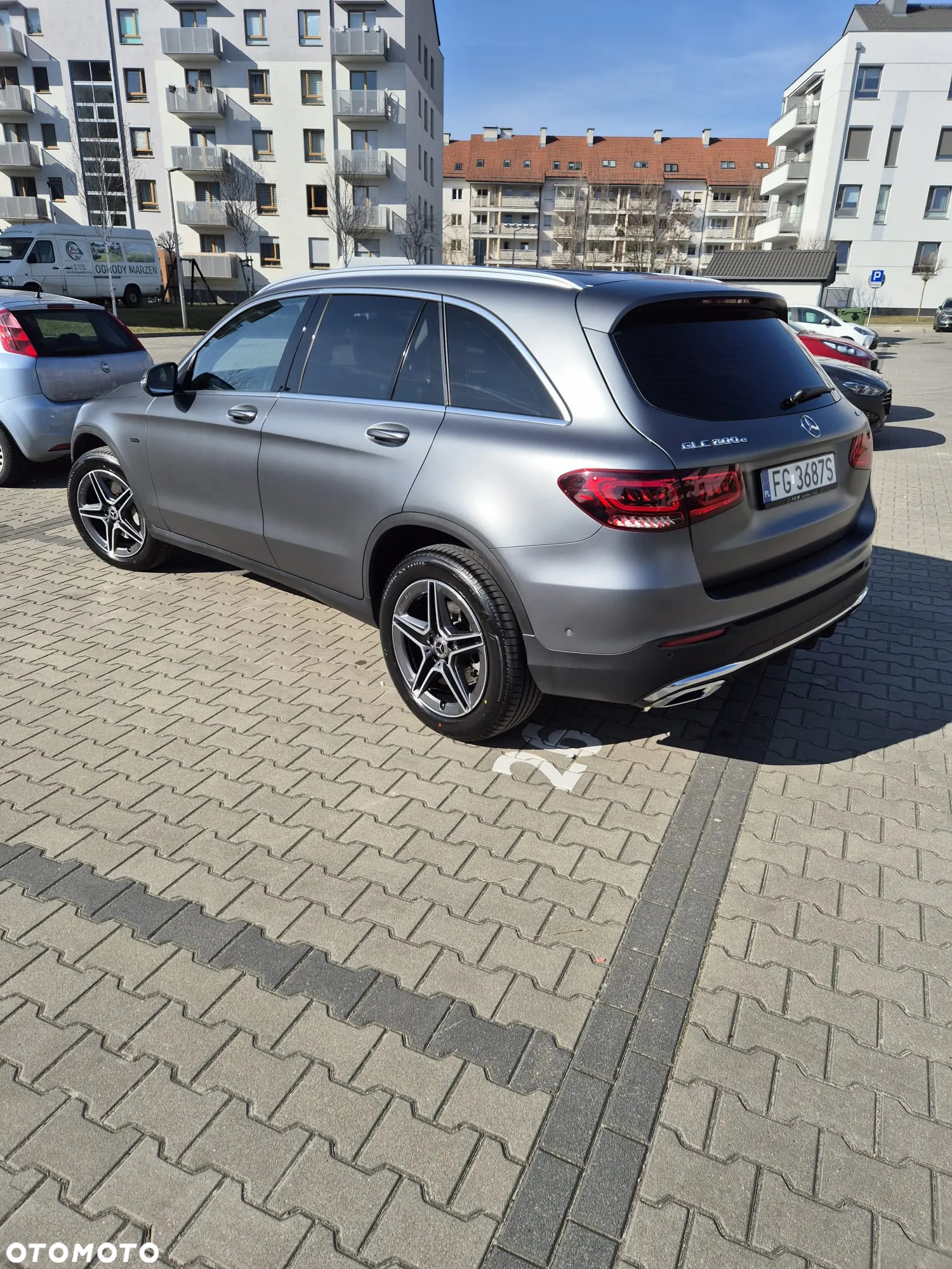 Mercedes-Benz GLC 300 e 4Matic 9G-TRONIC - 6