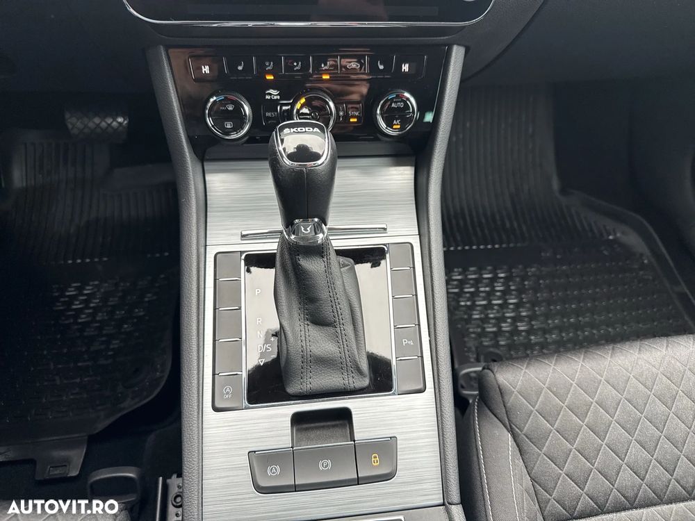 Skoda Superb 2.0 TDI DSG Ambition - 19