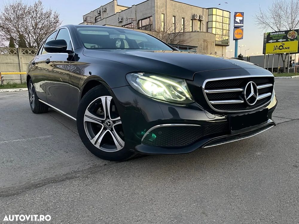 Mercedes-Benz E - 12