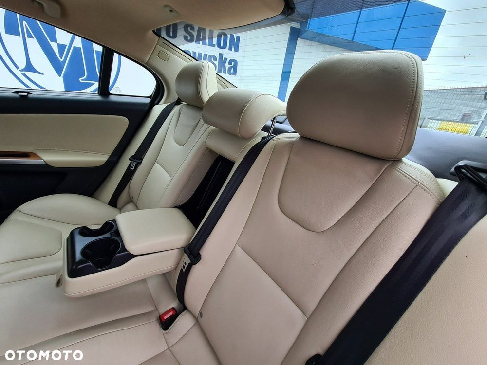 Volvo S60 T5 AWD Inscription - 25