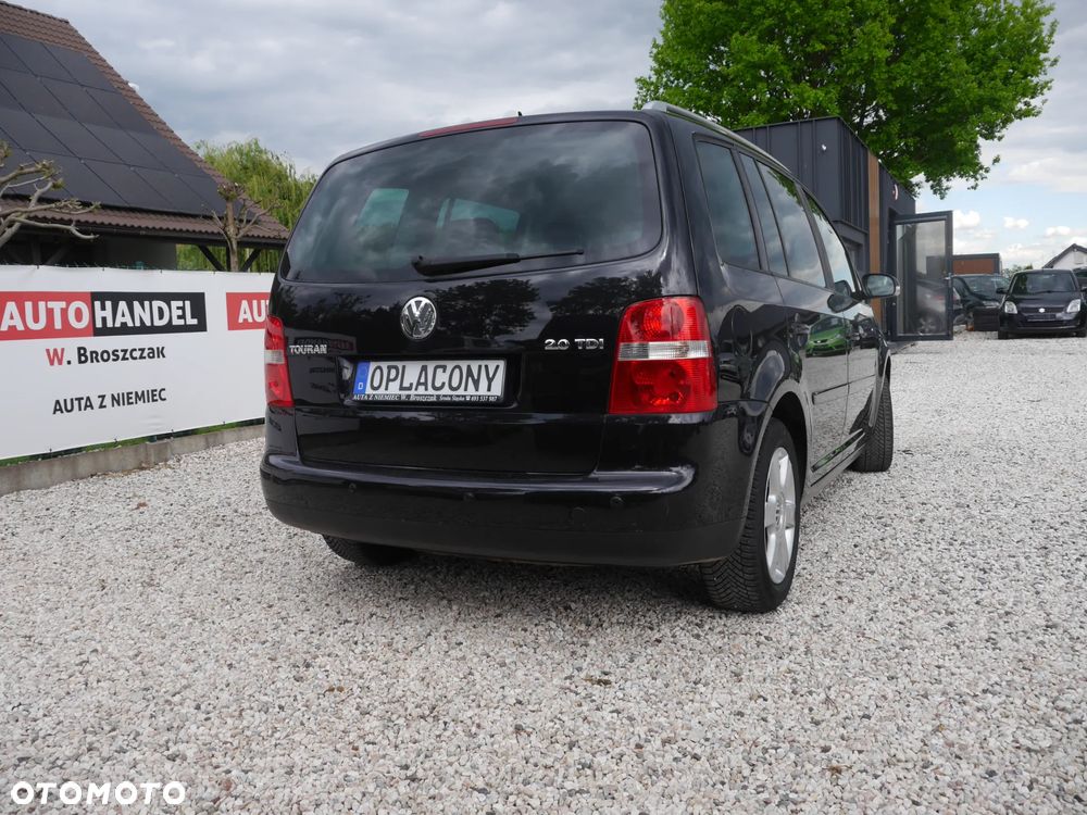 Volkswagen Touran 2.0 TDI DSG Highline - 3