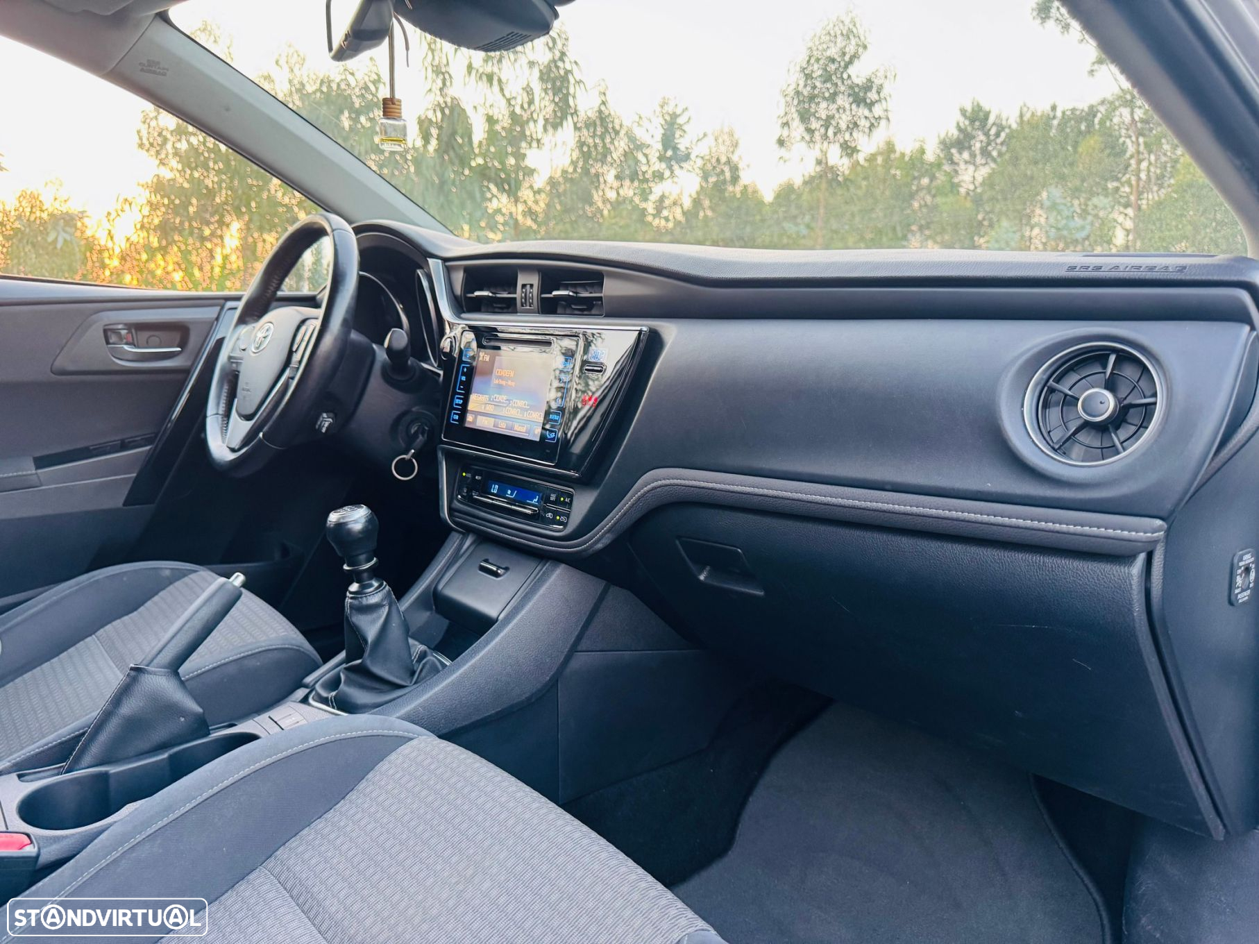 Toyota Auris Touring Sports - 33