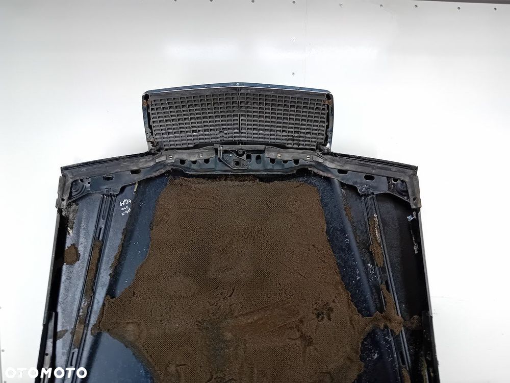 MASKA MERCEDES-BENZ W124 (84-96) 040 - 4