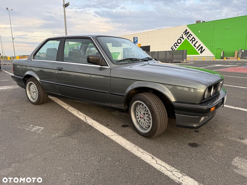 BMW Seria 3 316i - 1