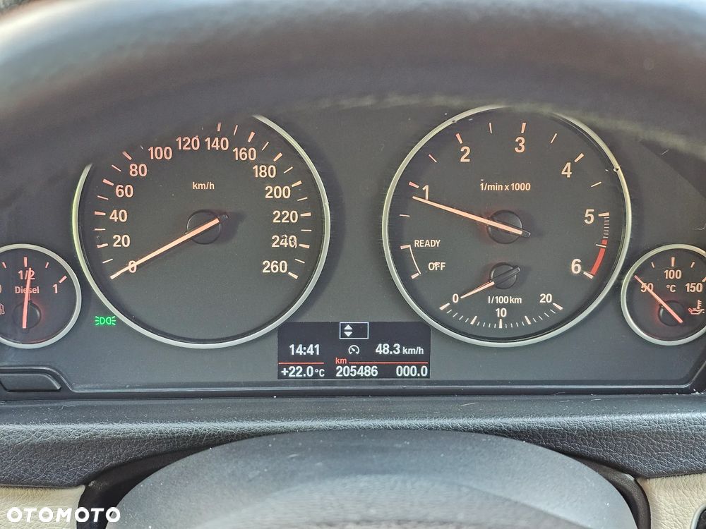 BMW 3GT 320d Luxury Line - 10