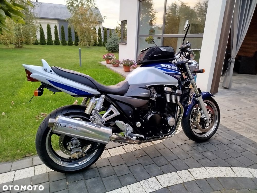 Suzuki GSX - 2