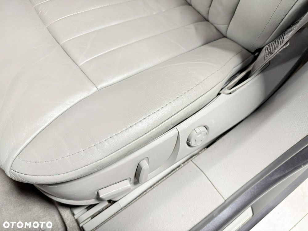 Audi A8 4.2 Quattro - 36