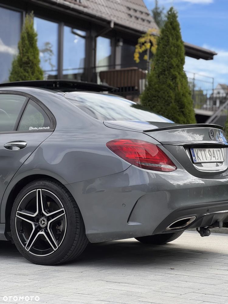 Mercedes-Benz Klasa C 300 4Matic 9G-TRONIC AMG Line - 8
