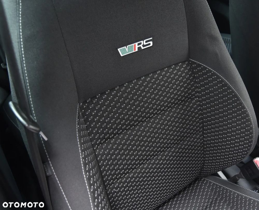 Skoda Fabia 1.4 TSI DSG RS - 27