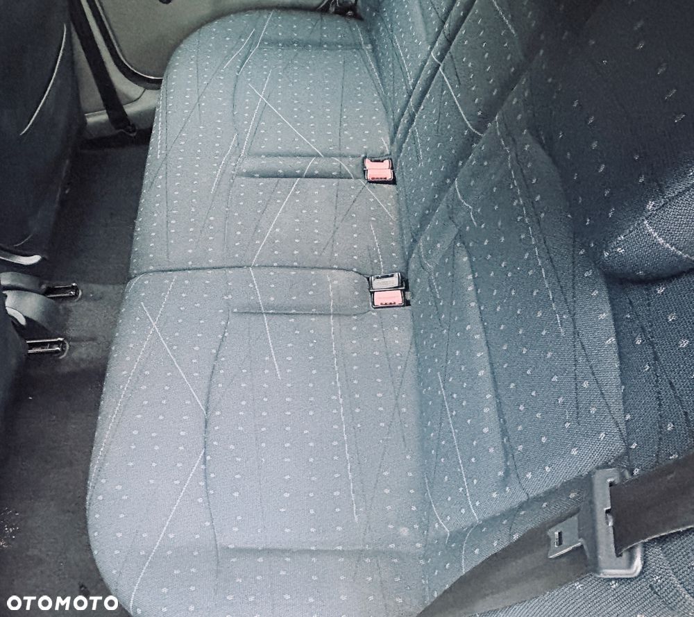 Renault Clio - 7