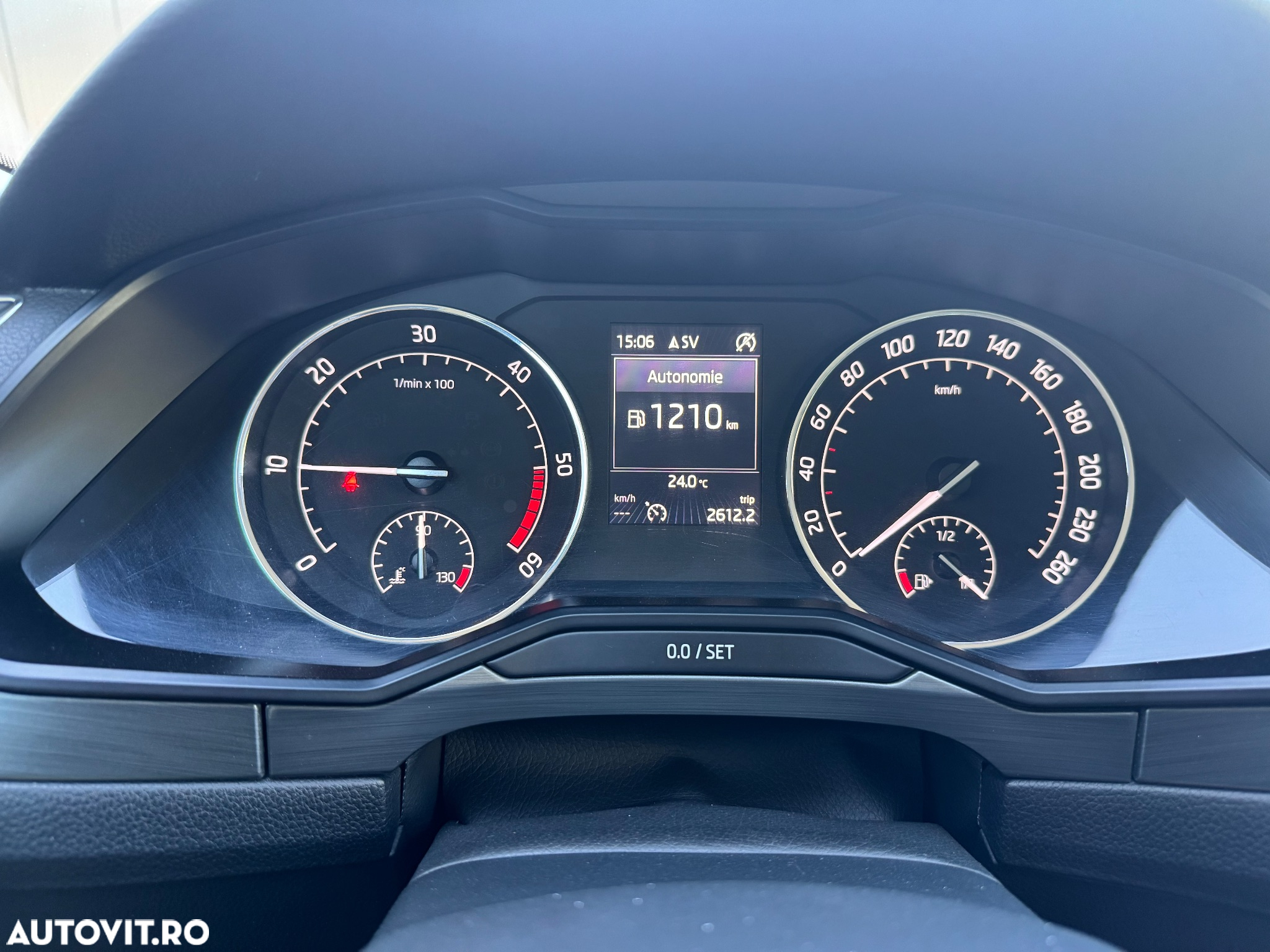 Skoda Superb 2.0 TDI DSG Style - 34