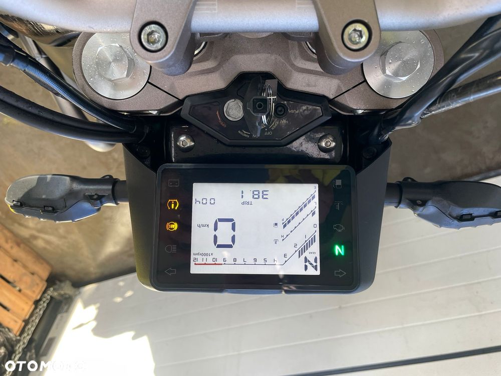 Zontes 125 G1 Spoke - 18