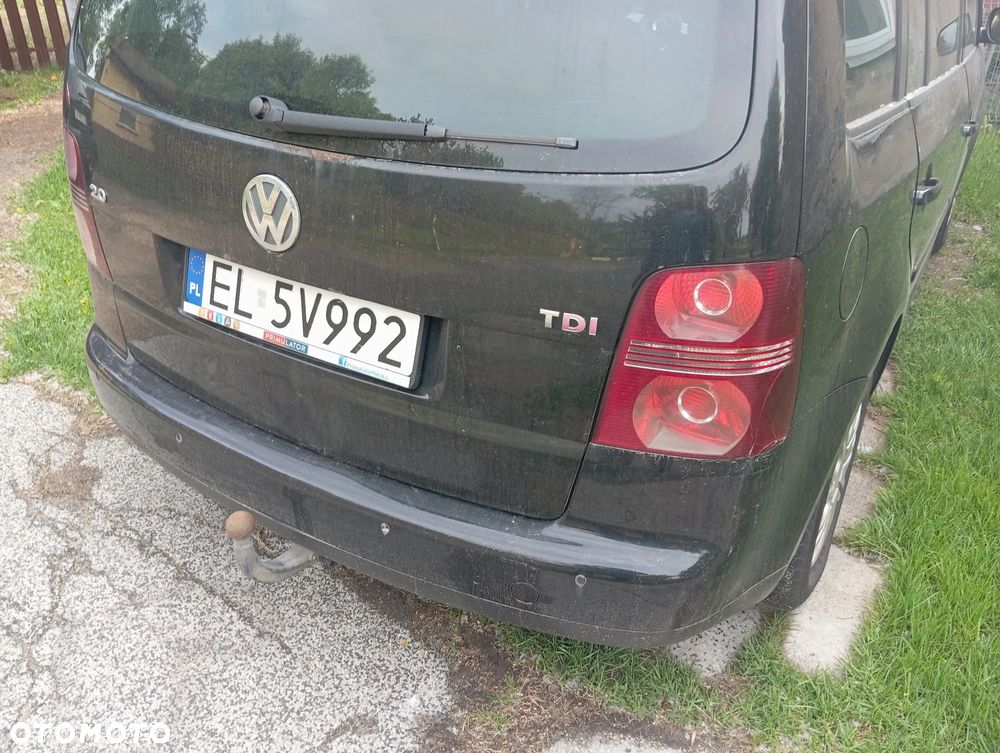 Volkswagen Touran - 4