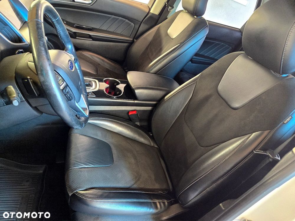 Ford Edge 2.0 TDCi Twin-Turbo 4WD ST-Line - 15