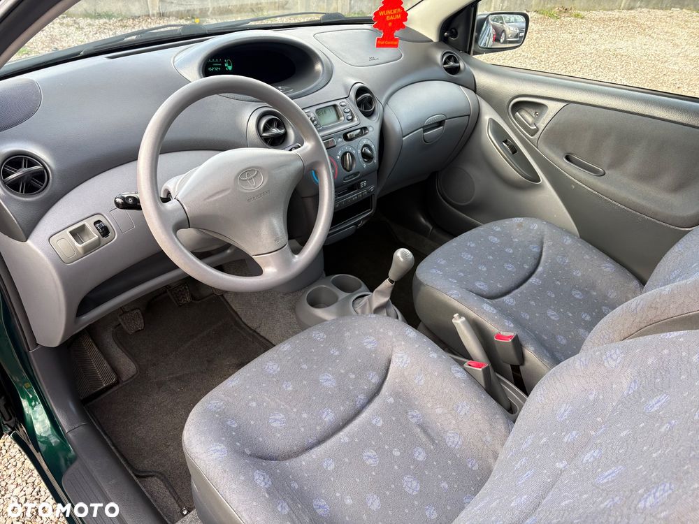 Toyota Yaris 1.0 Base - 19