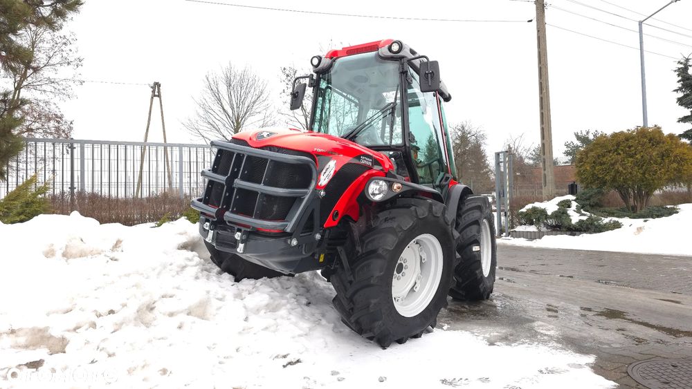 ANTONIO CARRARO TR 8900 TR 8900 silnik KUBOTA Obrotowy Fotel ! Skrzynia bezstopniowa TONY