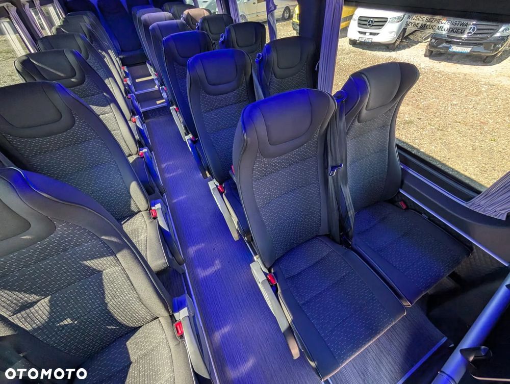 Mercedes-Benz Sprinter 517 - 20