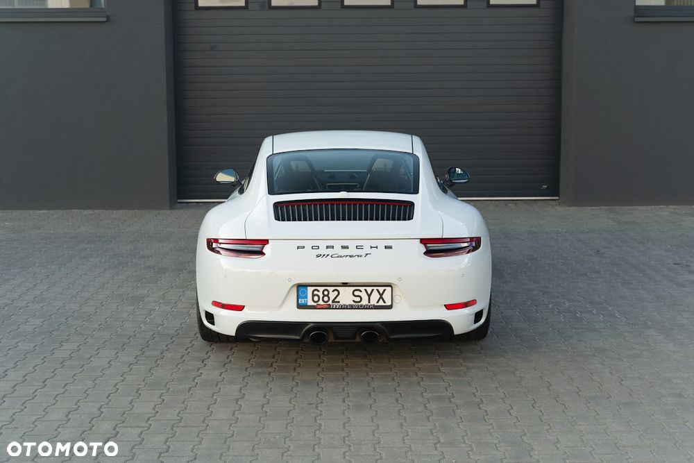 Porsche 911 Carrera T - 8