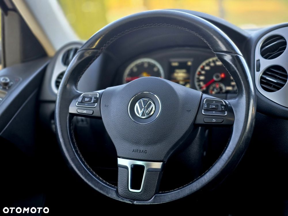 Volkswagen Tiguan 2.0 TDI SCR BlueMotion Technology Exclusive - 25