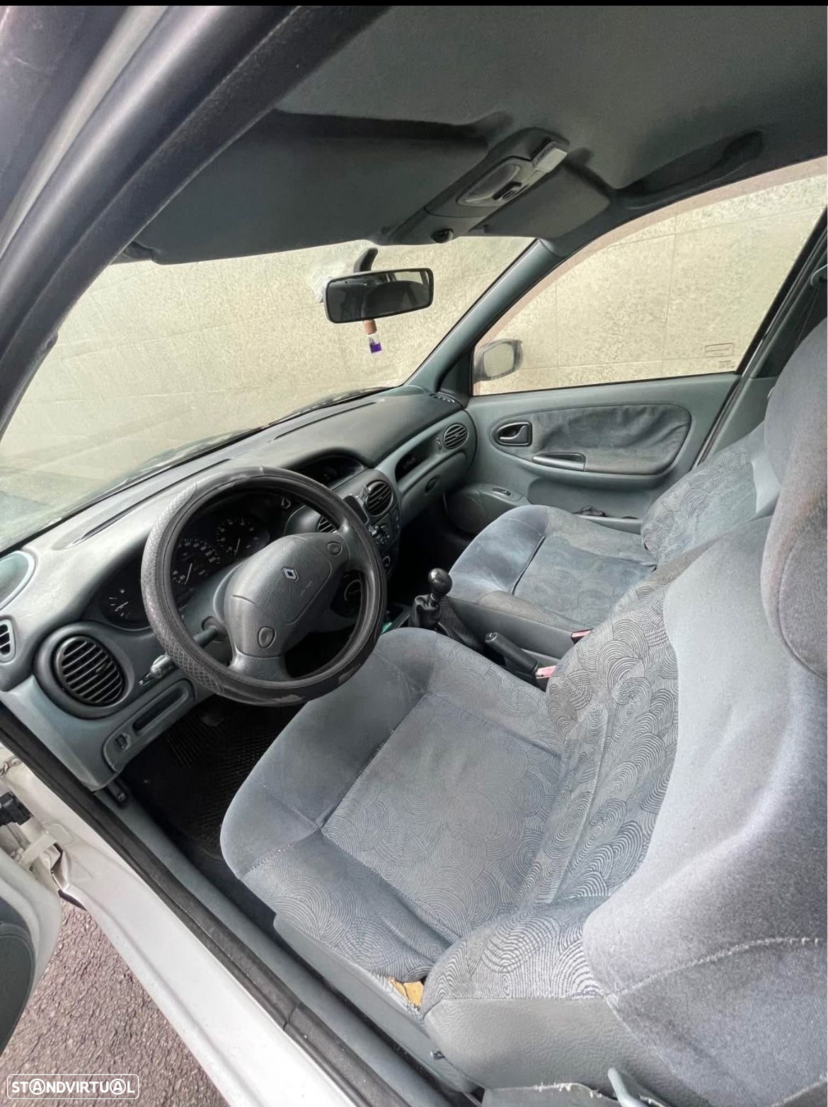 Renault Mégane 1.4 RN - 4