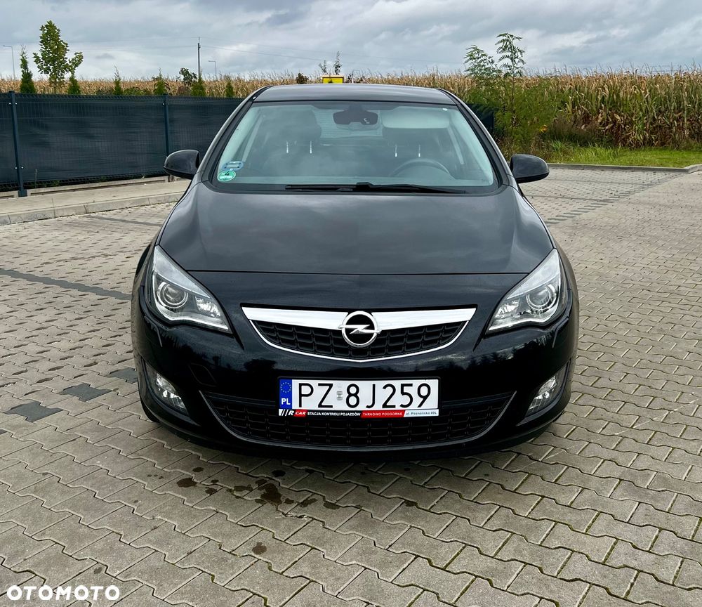 Opel Astra 1.6 Turbo Cosmo - 10