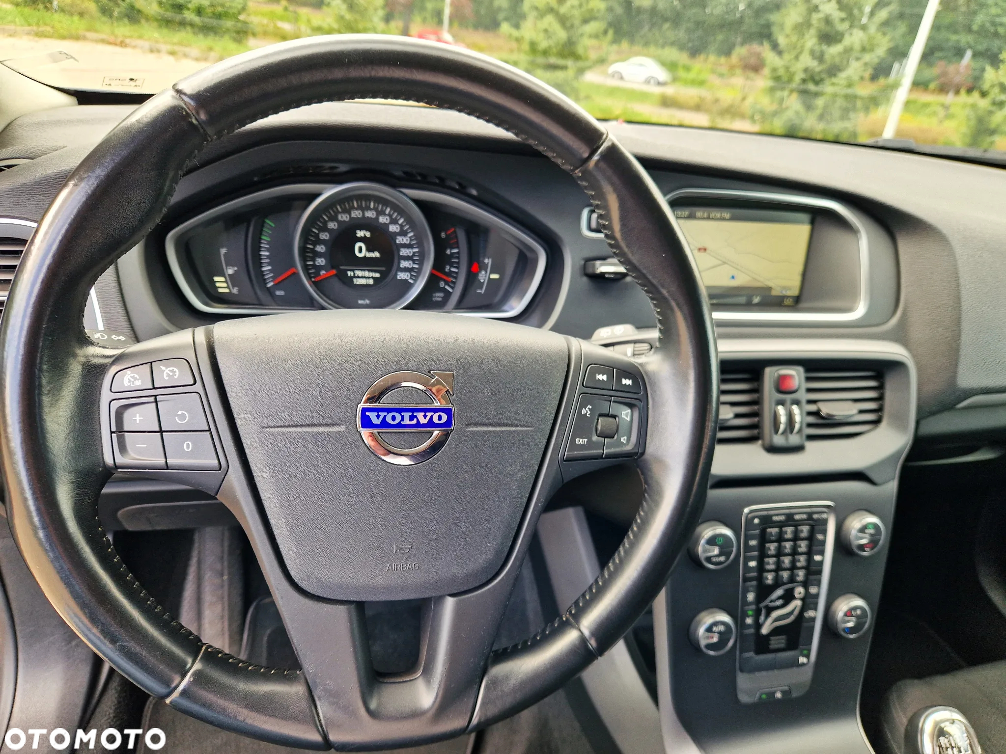 Volvo V40 D2 Momentum - 28