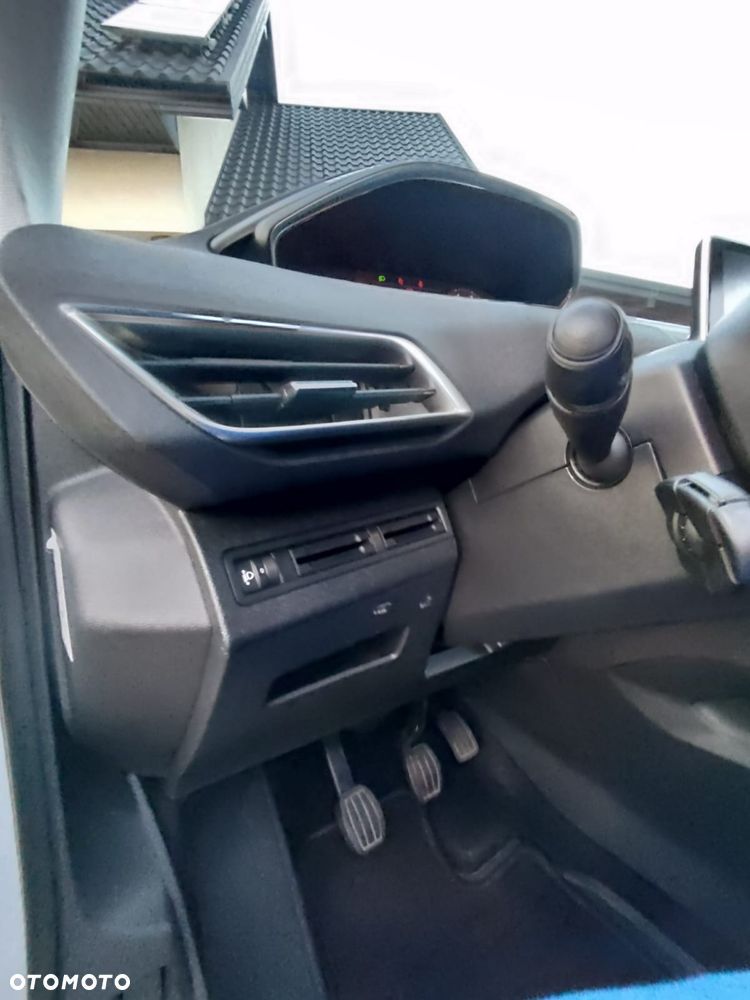 Peugeot 3008 1.5 BlueHDi Active S&S - 32