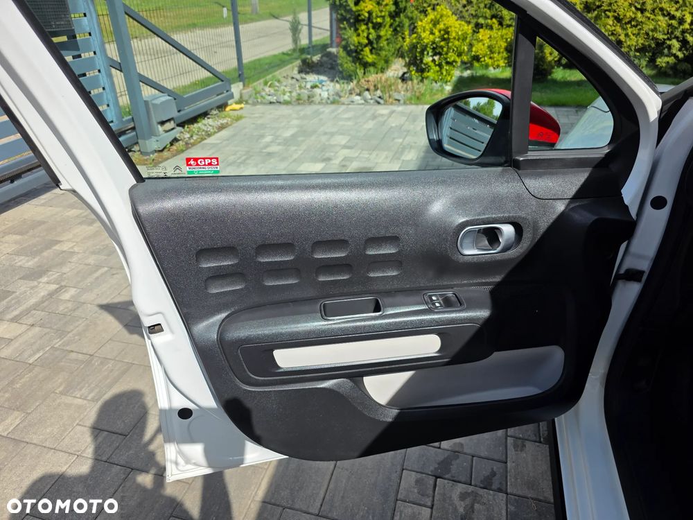 Citroën C3 1.2 PureTech Shine - 21