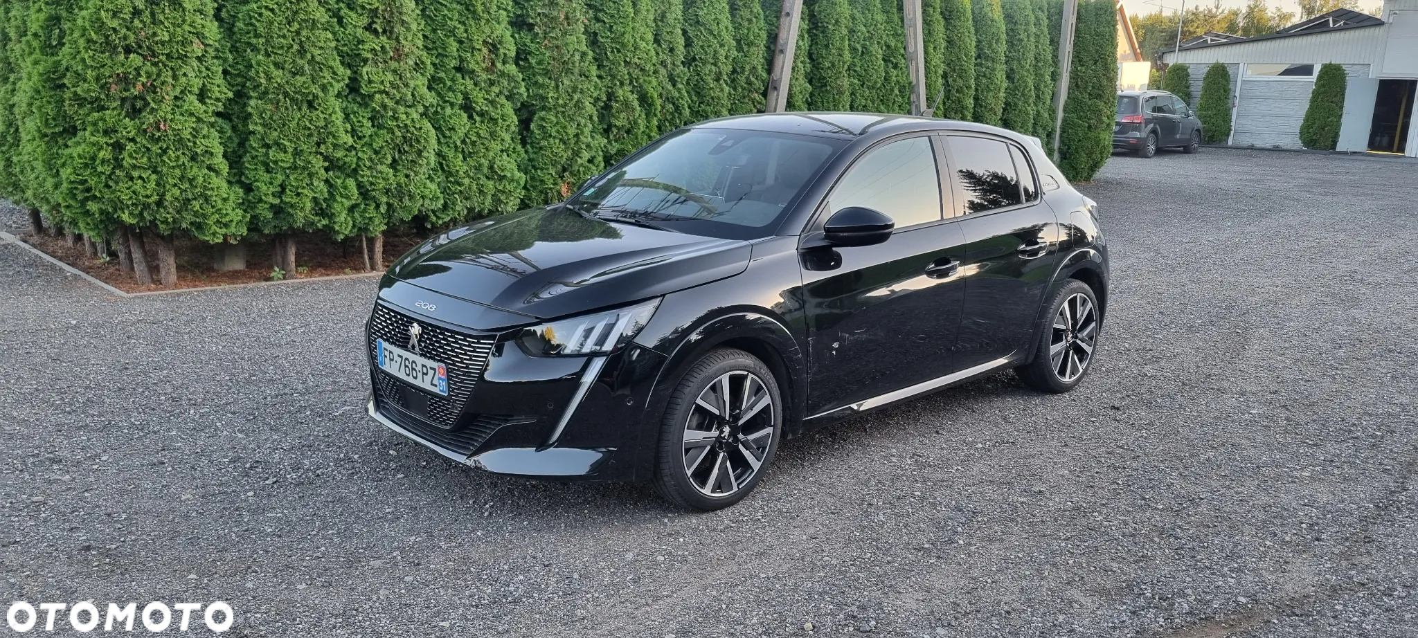 Peugeot 208 - 2