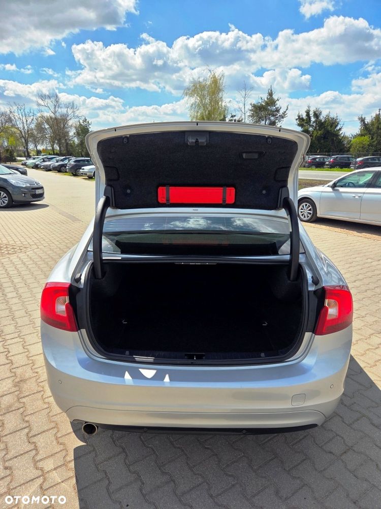 Volvo S60 D2 Drive-E Momentum - 13