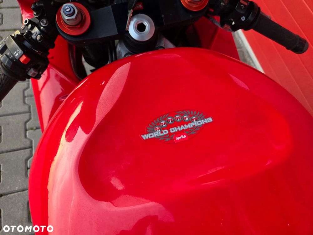 Aprilia RSV - 11